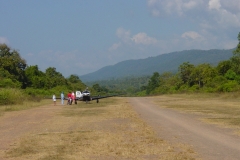 picAirportMaesariangMooneyDec2003